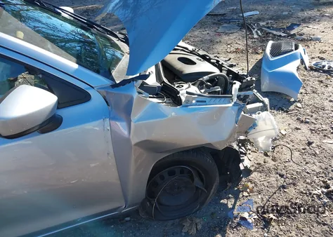 2019 Toyota Yaris L из США, поврежденный, VIN 3MYDLBYV1KY528256